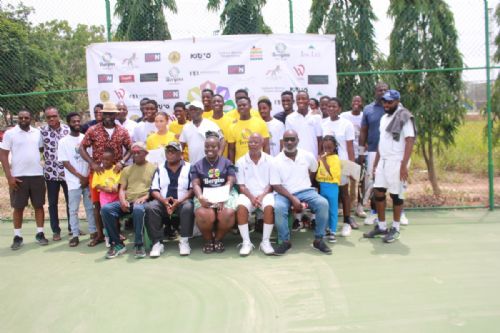 Bergins Outreach donates to Atomic Tennis Club